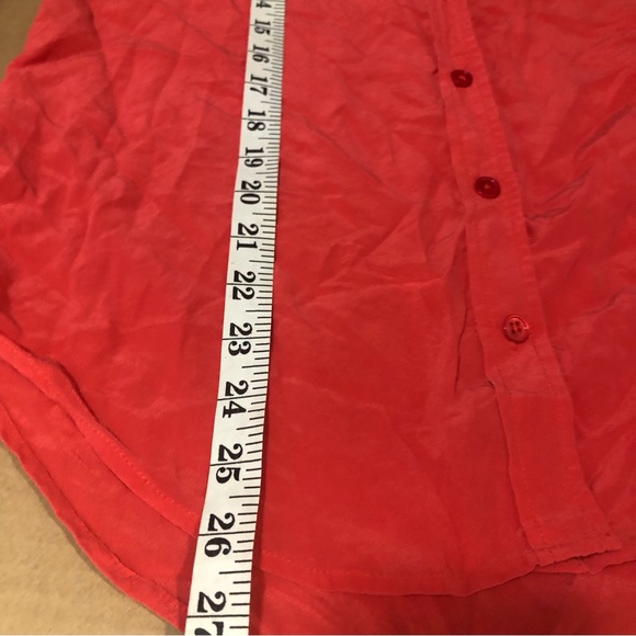 Equipment Femme Button up 100% Silk Coral Pink Top SZ S - Picture 8 of 8